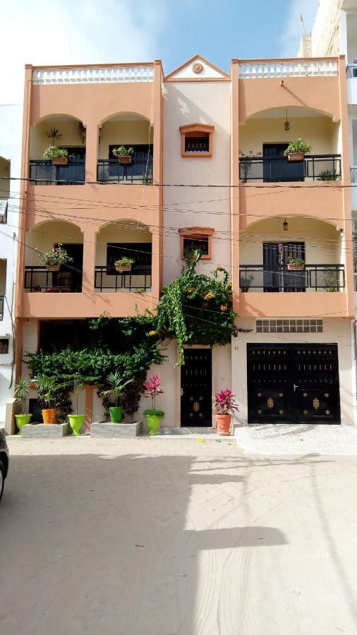 Delices Chez L'Habitant Diack Dakar Extérieur photo